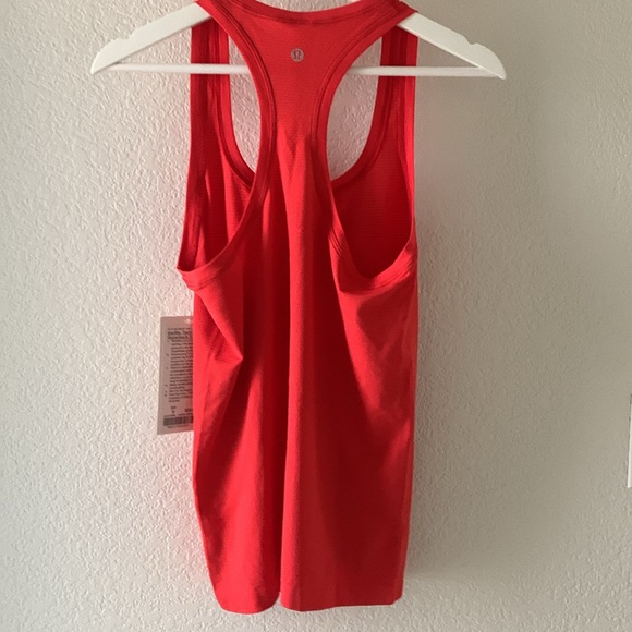 Lululemon Swiftly Tech Racerback 2.0 - Picture 10 of 10